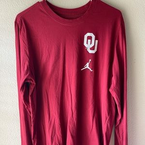 Oklahoma Sooners Nike Long sleeve in good condition Size L